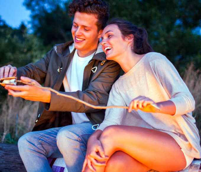 30 Frugal Ways to Spoil Your Spouse (+30 Budget Date Ideas)